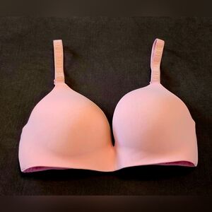 Victoria's Secret‎ T-Shirt Wireless Pink Bra Size 32D